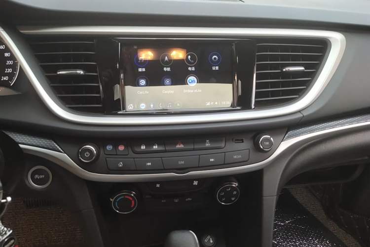 Used Buick GT 2021 Revised Version 1.3T Automatic Mild Hybrid Elite Edition Audio And AC Panel