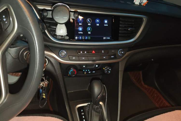 Used Buick GT 2021 Revised Version 1.3T Automatic Mild Hybrid Elite Edition Audio And AC Panel