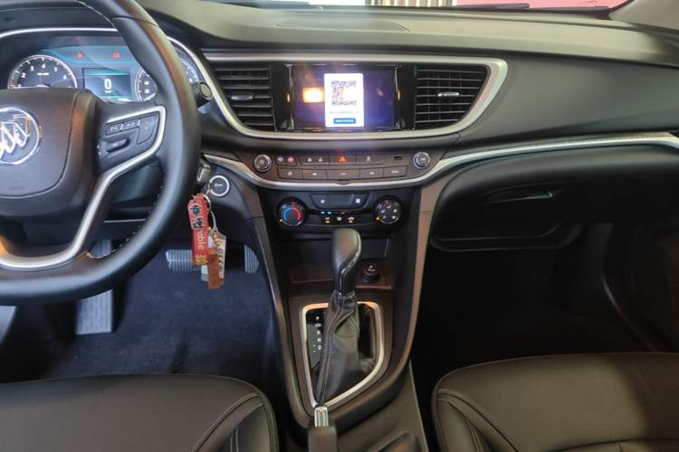 Used Buick GT 2021 Revised Version 1.3T Automatic Mild Hybrid Elite Edition Audio And AC Panel