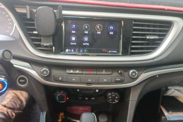 Used Buick GT 2021 Revised Version Flagship 1.5L Automatic Elite Edition Audio And AC Panel