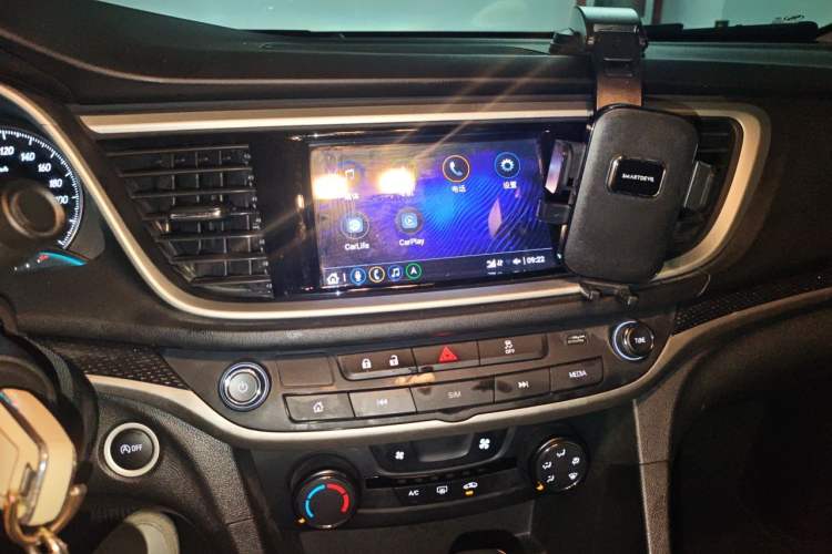 Used Buick GT 2021 Revised Version Flagship 1.5L Automatic Elite Edition Audio And AC Panel