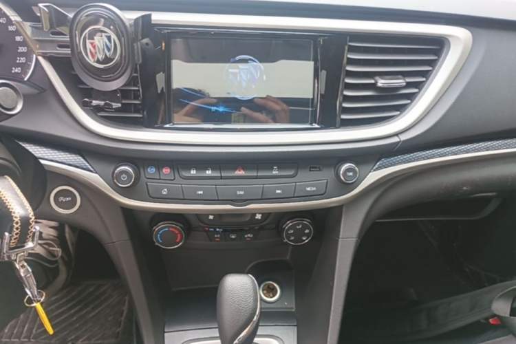 Used Buick GT 2021 Revised Version Flagship 1.5L Automatic Elite Edition Audio And AC Panel