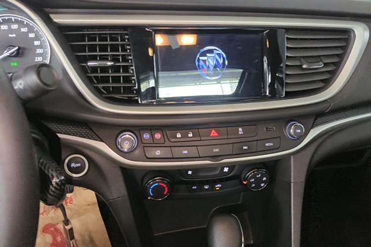 Used Buick GT 2021 Revised Version 1.3T Automatic Mild Hybrid Elite Edition Audio And AC Panel