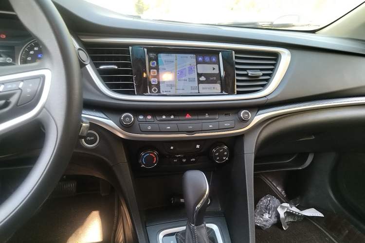 Used Buick GT 2021 Revised Version Flagship 1.5L Automatic Elite Edition Audio And AC Panel