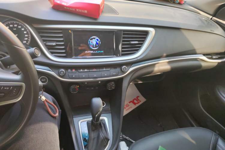 Used Buick GT 2021 Revised Version Flagship 1.5L Automatic Elite Edition Audio And AC Panel