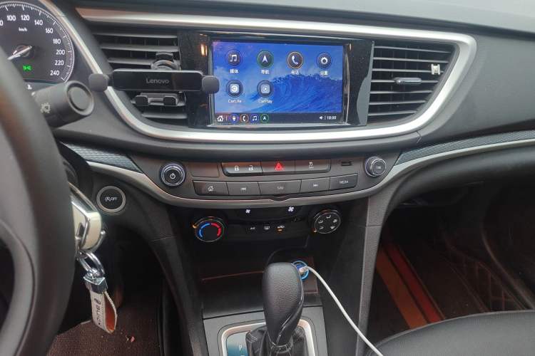 Used Buick GT 2021 Revised Version Flagship 1.5L Automatic Elite Edition Audio And AC Panel
