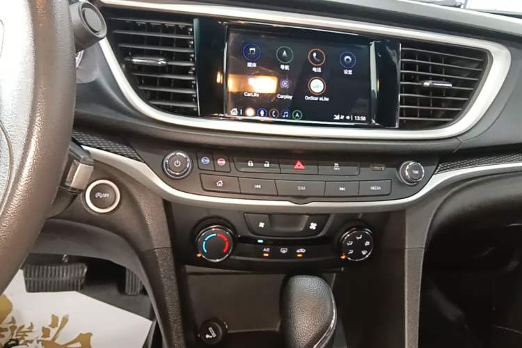 Used Buick GT 2021 Revised Version 1.3T Automatic Mild Hybrid Elite Edition Audio And AC Panel