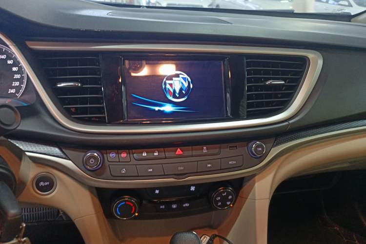 Used Buick GT 2021 Exemplar 1.5L Automatic Elite Version Audio And AC Panel