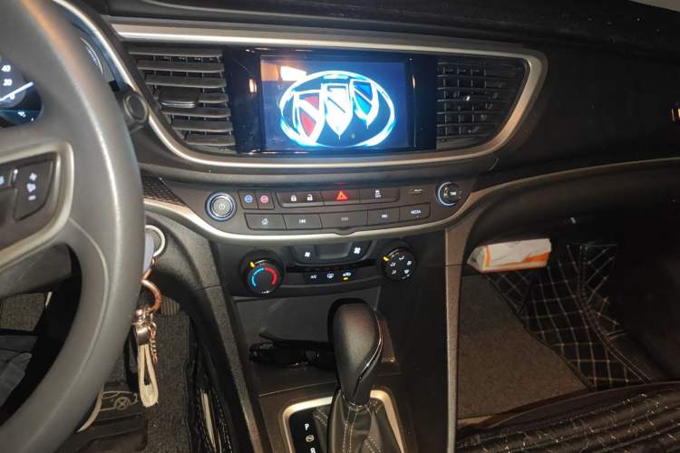 Used Buick GT 2021 Revised Version Flagship 1.5L Automatic Elite Edition Audio And AC Panel