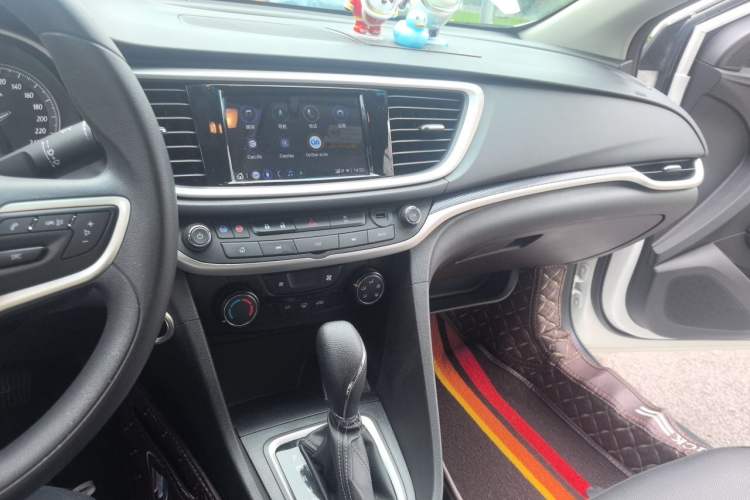 Used Buick GT 2021 Revised Version Flagship 1.5L Automatic Elite Edition Audio And AC Panel