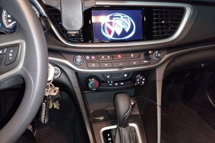 Used Buick GT 2021 Revised Version Flagship 1.5L Automatic Elite Edition Audio And AC Panel