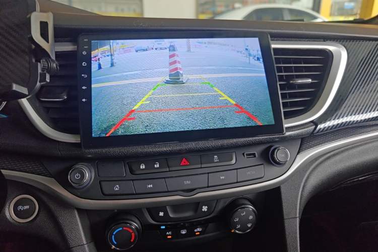 Used Buick GT 2021 Revised Version Flagship 1.5L Automatic Entry-Level Trim Audio And AC Panel
