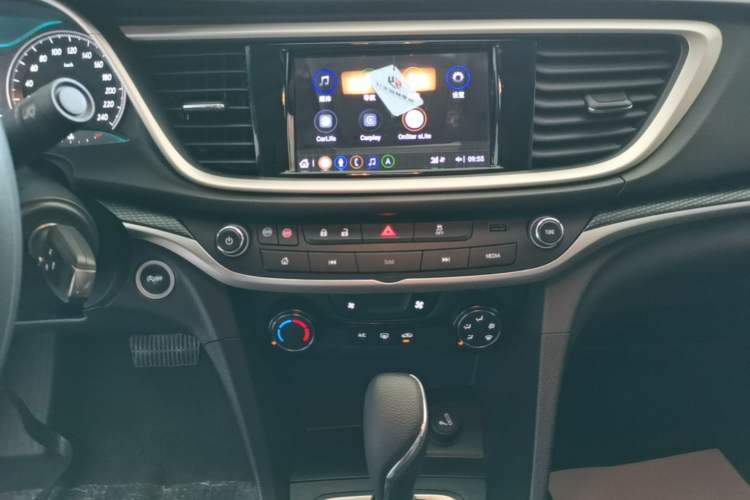 Used Buick GT 2021 Revised Version 1.3T Automatic Mild Hybrid Elite Edition Audio And AC Panel
