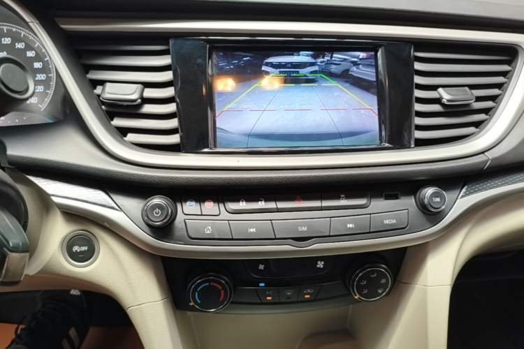 Used Buick GT 2021 Exemplar 1.5L Automatic Elite Version Audio And AC Panel