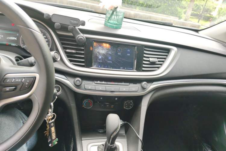 Used Buick GT 2021 Exemplar 1.5L Automatic Elite Version Audio And AC Panel