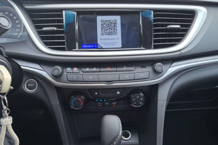 Used Buick GT 2021 Revised Version 1.3T Automatic Mild Hybrid Elite Edition Audio And AC Panel