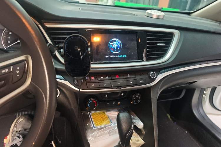 Used Buick GT 2021 1.3T Automatic Mild Hybrid Elite Version Audio And AC Panel
