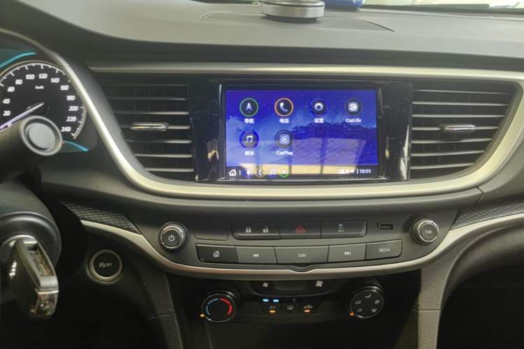 Used Buick GT 2021 Revised Version Flagship 1.5L Automatic Entry-Level Trim Audio And AC Panel