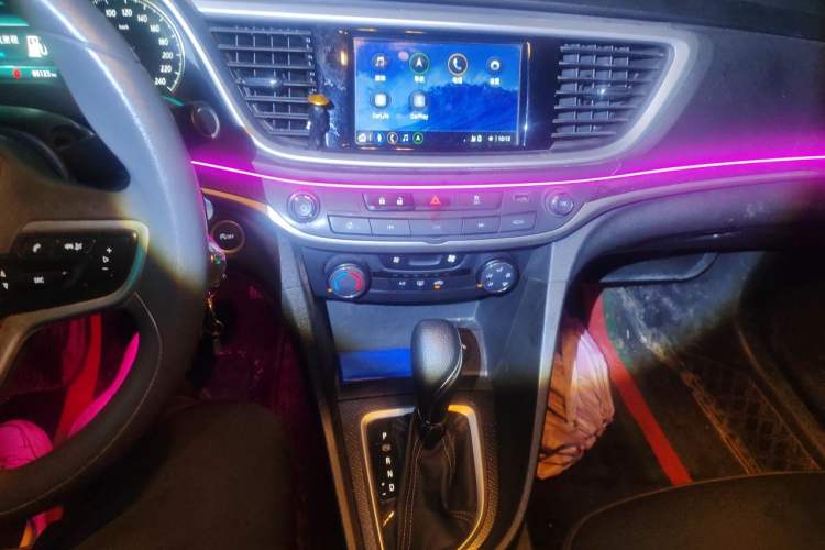 Used Buick GT 2021 Revised Version Flagship 1.5L Automatic Elite Edition Audio And AC Panel