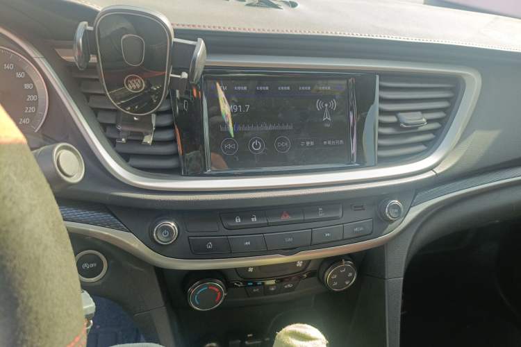 Used Buick GT 2021 Revised Version Flagship 1.5L Automatic Elite Edition Audio And AC Panel
