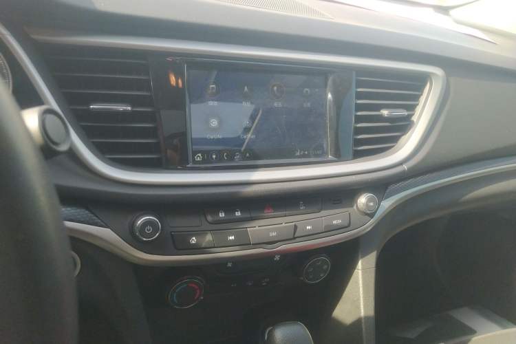 Used Buick GT 2021 Revised Version 1.3T Automatic Mild Hybrid Elite Edition Audio And AC Panel