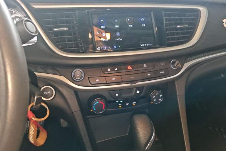 Used Buick GT 2021 Revised Version Flagship 1.5L Automatic Entry-Level Trim Audio And AC Panel