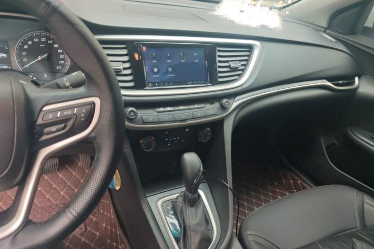 Used Buick GT 2021 Revised Version Flagship 1.5L Automatic Elite Edition Audio And AC Panel