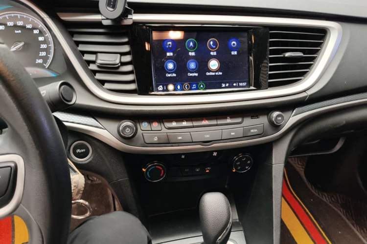 Used Buick GT 2021 Revised Version Flagship 1.5L Automatic Elite Edition Audio And AC Panel