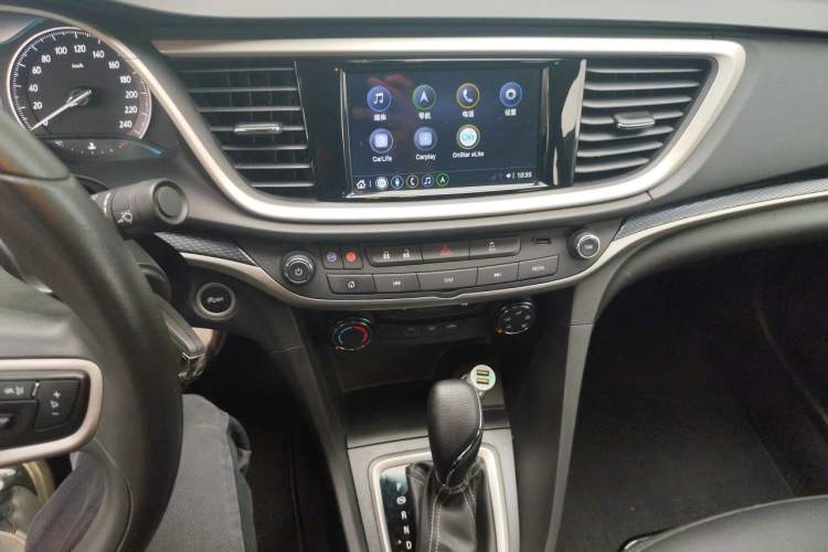 Used Buick GT 2021 Revised Version Flagship 1.5L Automatic Elite Edition Audio And AC Panel
