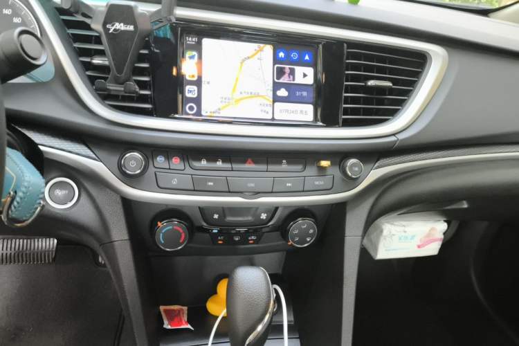 Used Buick GT 2021 Revised Version Flagship 1.5L Automatic Elite Edition Audio And AC Panel