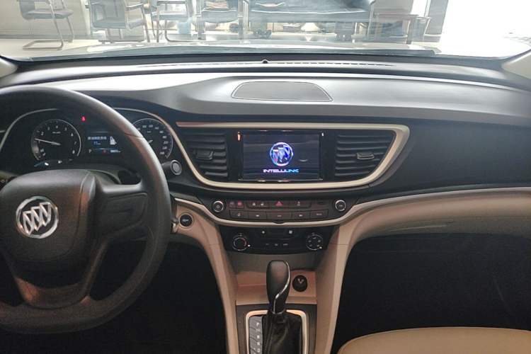 Used Buick GT 2021 Exemplar 1.5L Automatic Elite Version Audio And AC Panel