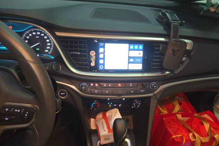 Used Buick GT 2021 Revised Version Flagship 1.5L Automatic Elite Edition Audio And AC Panel