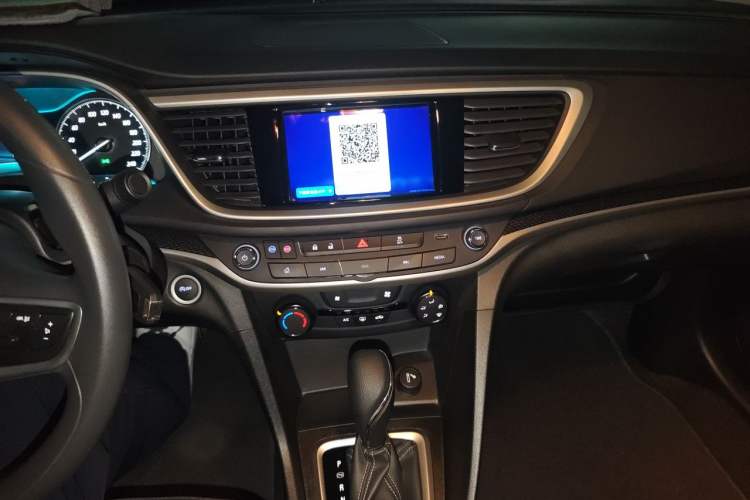 Used Buick GT 2021 Revised Version Flagship 1.5L Automatic Elite Edition Audio And AC Panel