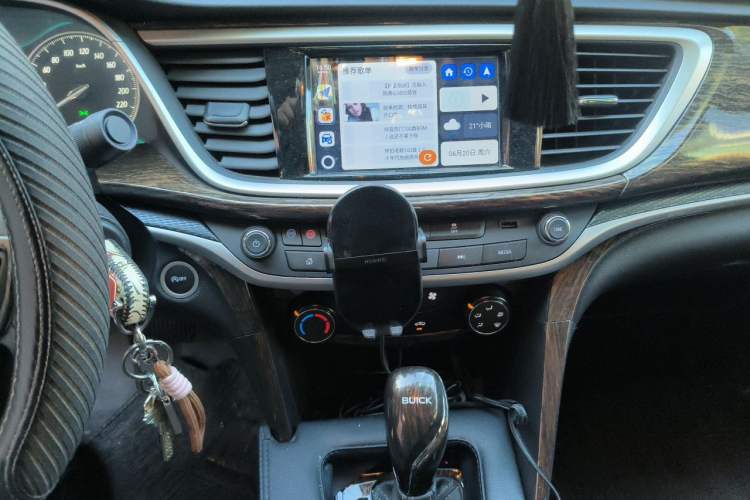 Used Buick GT 2021 Revised Version Flagship 1.5L Automatic Elite Edition Audio And AC Panel