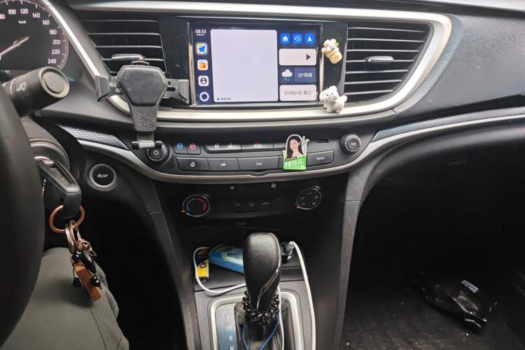 Used Buick GT 2021 Revised Version Flagship 1.5L Automatic Elite Edition Audio And AC Panel