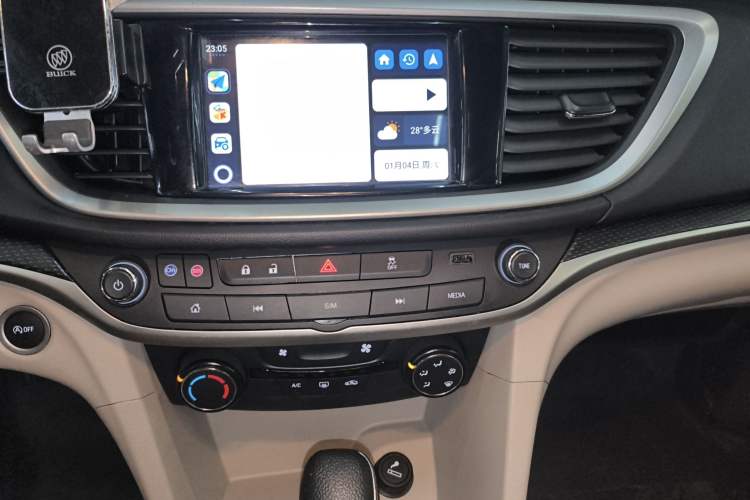 Used Buick GT 2021 Exemplar 1.5L Automatic Elite Version Audio And AC Panel