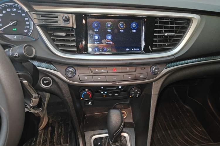 Used Buick GT 2021 Revised Version Flagship 1.5L Automatic Entry-Level Trim Audio And AC Panel