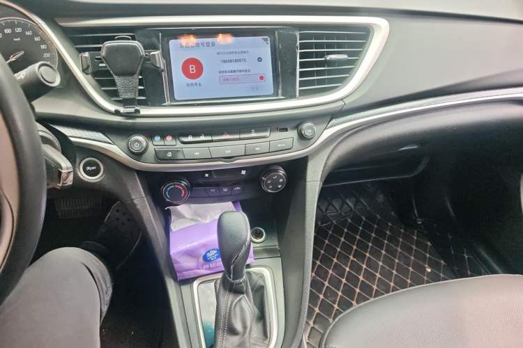 Used Buick GT 2021 Revised Version Flagship 1.5L Automatic Elite Edition Audio And AC Panel