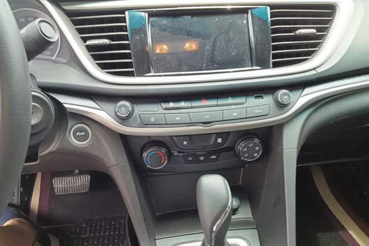 Used Buick GT 2021 Revised Version Flagship 1.5L Automatic Elite Edition Audio And AC Panel