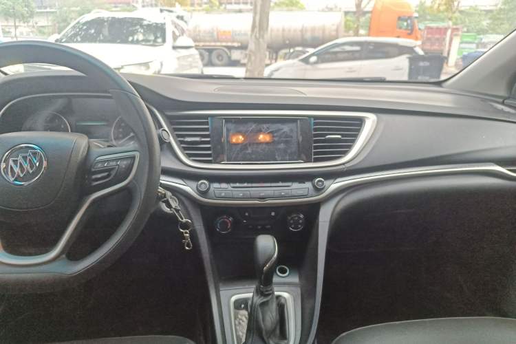 Used Buick GT 2021 Revised Version Flagship 1.5L Automatic Elite Edition Audio And AC Panel
