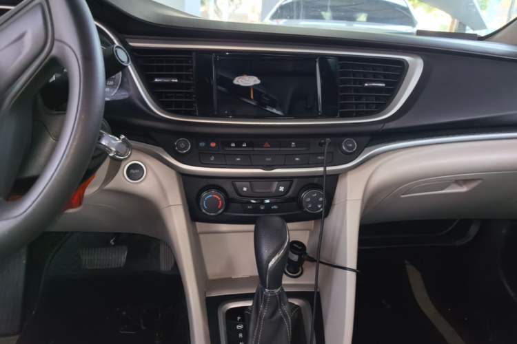Used Buick GT 2021 Exemplar 1.5L Automatic Elite Version Audio And AC Panel