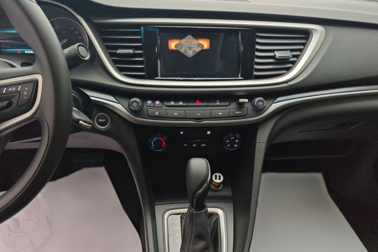 Used Buick GT 2021 Revised Version Flagship 1.5L Automatic Elite Edition Audio And AC Panel