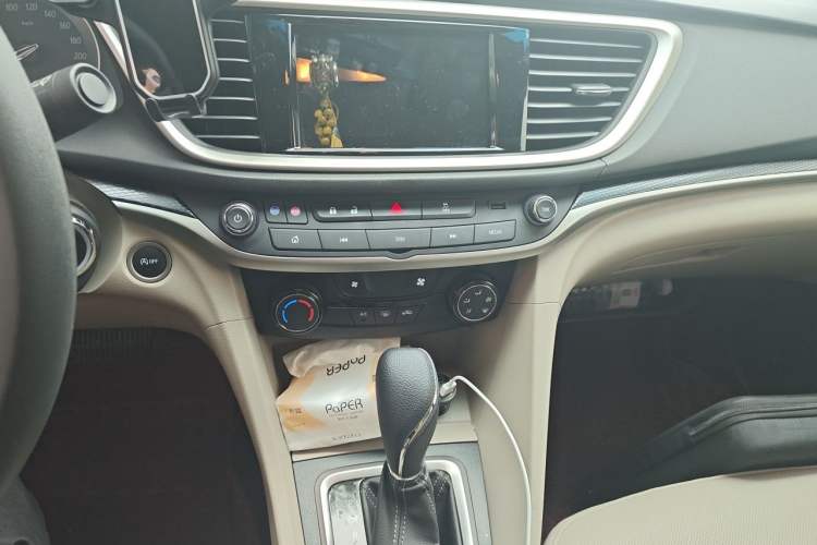 Used Buick GT 2021 Exemplar 1.5L Automatic Elite Version Audio And AC Panel