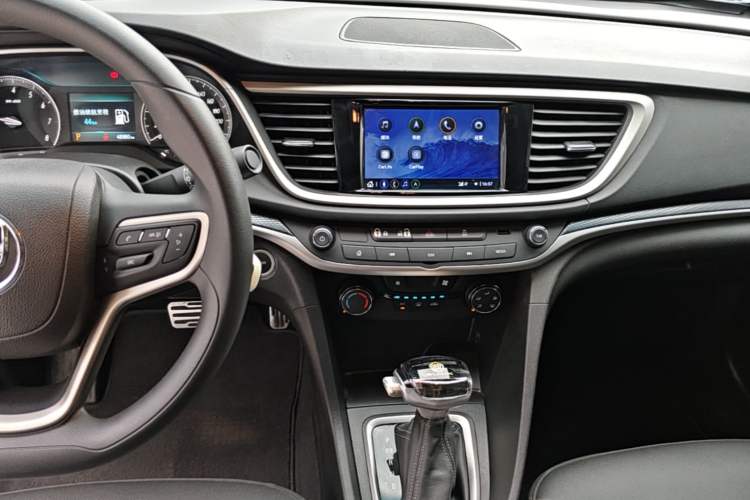 Used Buick GT 2021 Revised Version Flagship 1.5L Automatic Entry-Level Trim Audio And AC Panel
