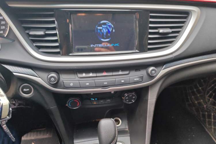 Used Buick GT 2021 Revised Version Flagship 1.5L Automatic Elite Edition Audio And AC Panel
