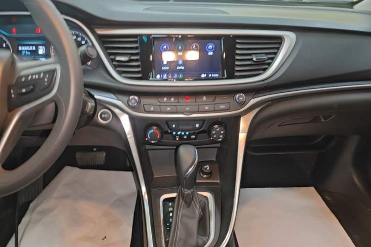Used Buick GT 2021 Revised Version Flagship 1.5L Automatic Elite Edition Audio And AC Panel