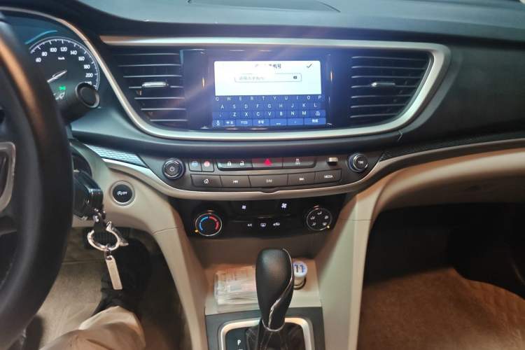 Used Buick GT 2021 Exemplar 1.5L Automatic Elite Version Audio And AC Panel