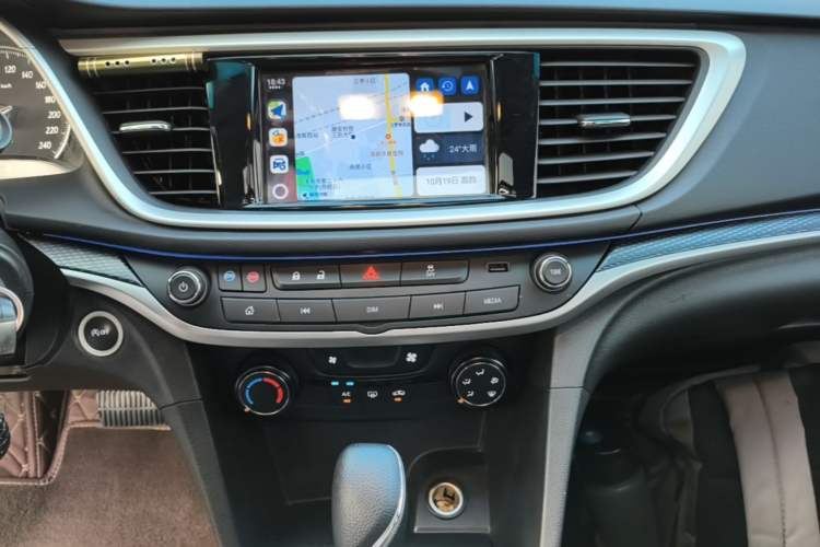 Used Buick GT 2021 Revised Version Flagship 1.5L Automatic Elite Edition Audio And AC Panel