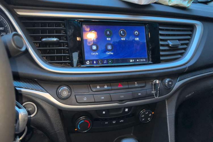 Used Buick GT 2021 Revised Version 1.3T Automatic Mild Hybrid Elite Edition Audio And AC Panel