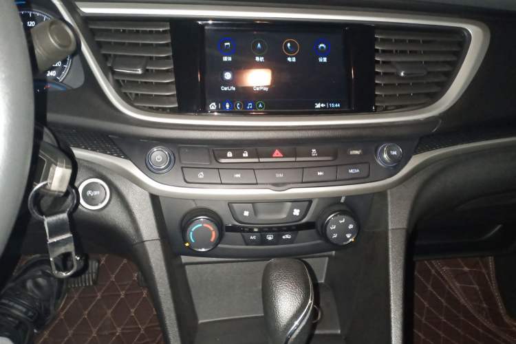 Used Buick GT 2021 Revised Version 1.3T Automatic Mild Hybrid Elite Edition Audio And AC Panel